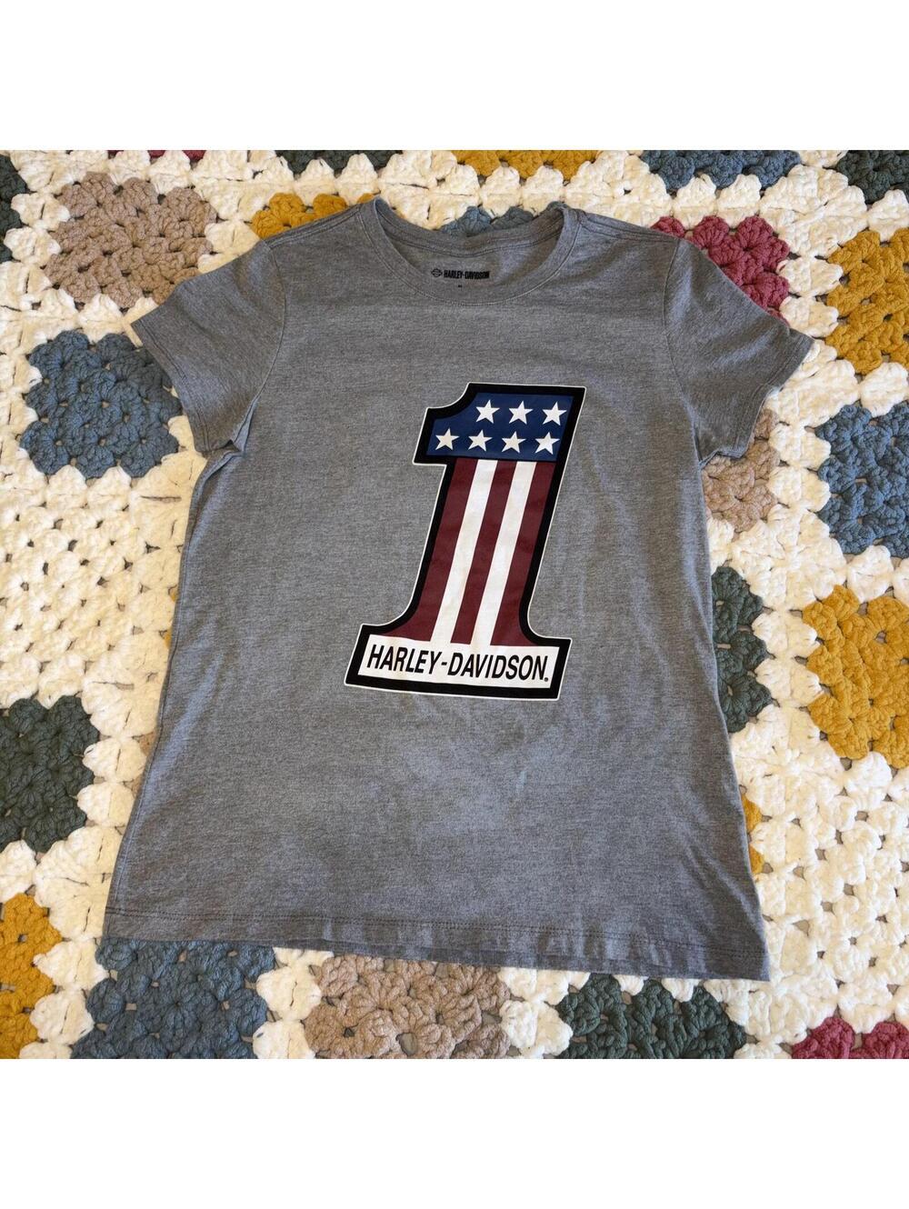 Harley-Davidson Heathered Grey Woman’s Medium TShirt with American Flag Number 1